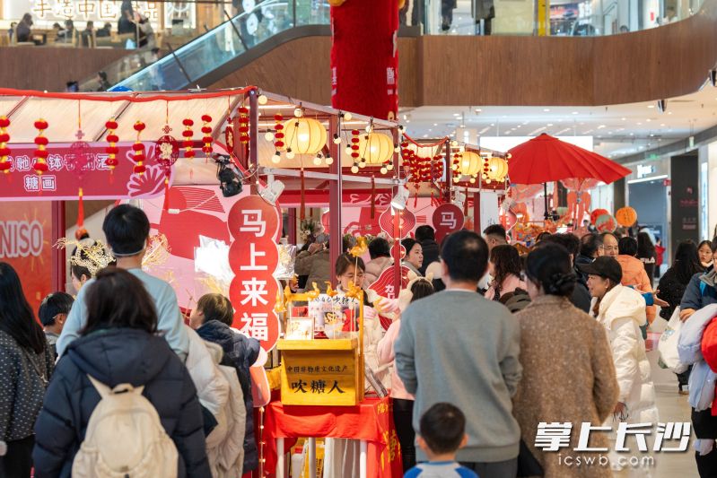 满眼都是烟火长沙的炽热。