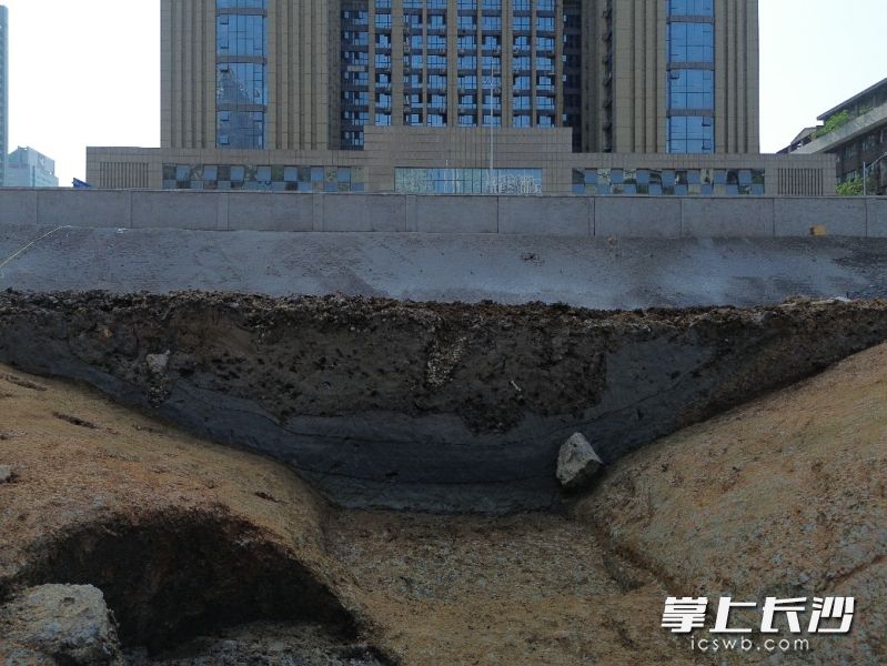 徐祠巷地底大型河道剖面图。长沙晚报通讯员张冰俏 供图