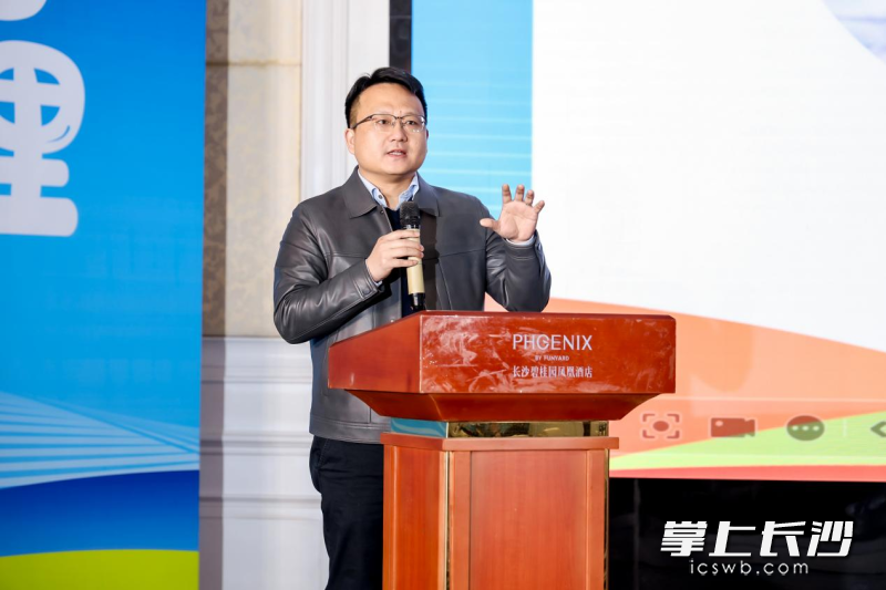 陈杰主旨演讲从脑科学与心理学双重视角，为乡村合唱教育的心理赋能价值提供了科学理论支撑。