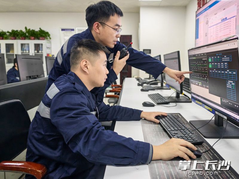 作业人员处置网络通道异常告警。