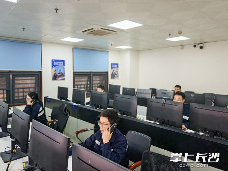 作业人员日常巡视网管通道。 均为通讯员供图