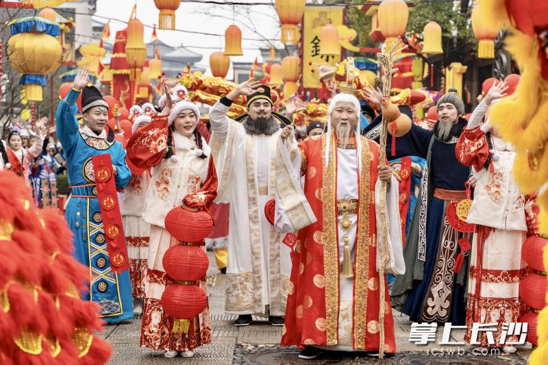 诗意满满的中国年。 诗意满满的中国年。