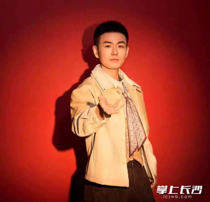 邓男子。 均为受访者供图