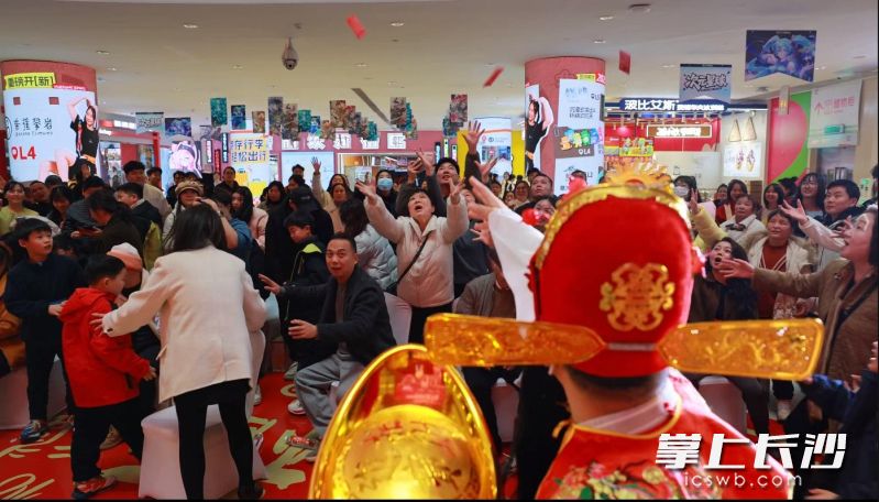 影院人气爆棚。 均为影院供图