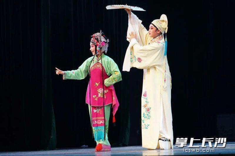 花鼓小戏《蓝桥会》。 均为长沙市花鼓戏保护传承中心供图