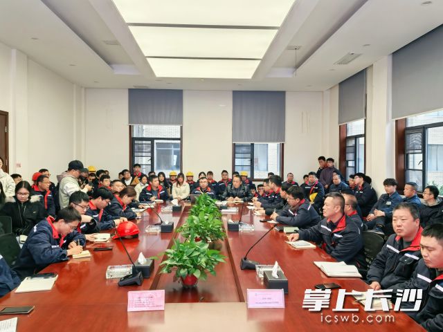 望城区广泛开展“开工第一课讲安全”专题宣讲活动。 均为长沙晚报通讯员 何天济供图 望城区广泛开展“开工第一课讲安全”专题宣讲活动。 均为长沙晚报通讯员 何天济供图