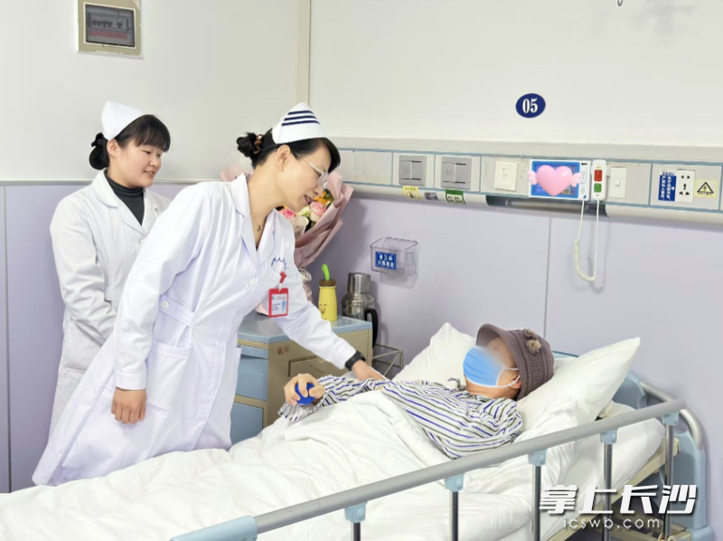 秦春香20余年坚守临床、搞研究、做科普。