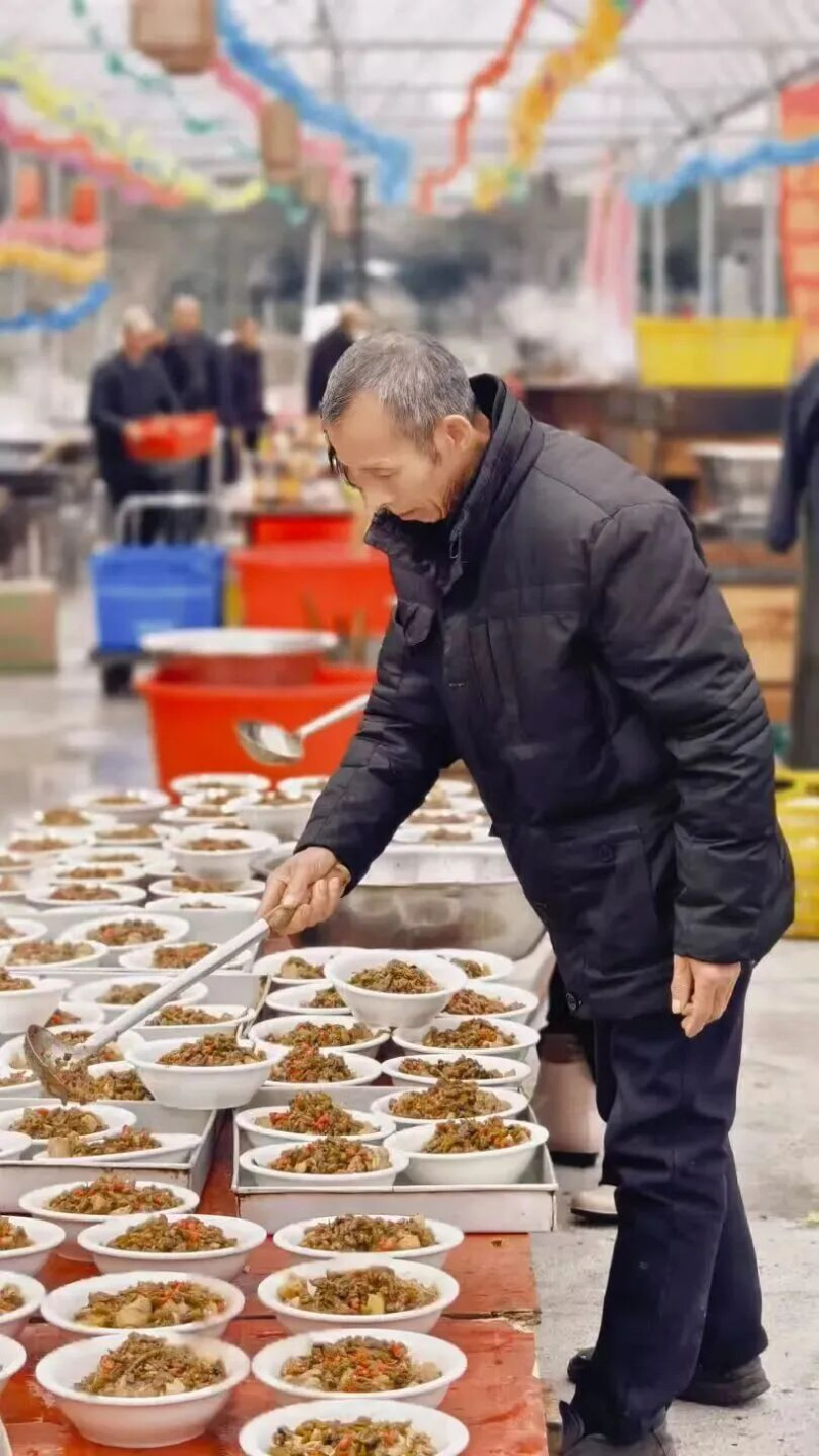 腊月廿三石燕湖村的百家宴，广邀长株潭游客游绿心。图片来源于石燕湖景区