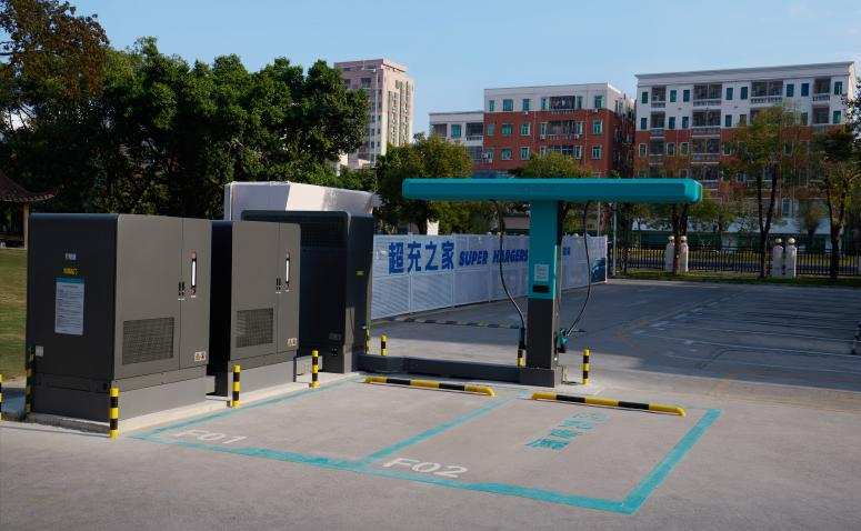 比亚迪“闪充高速站”。 比亚迪“闪充高速站”。