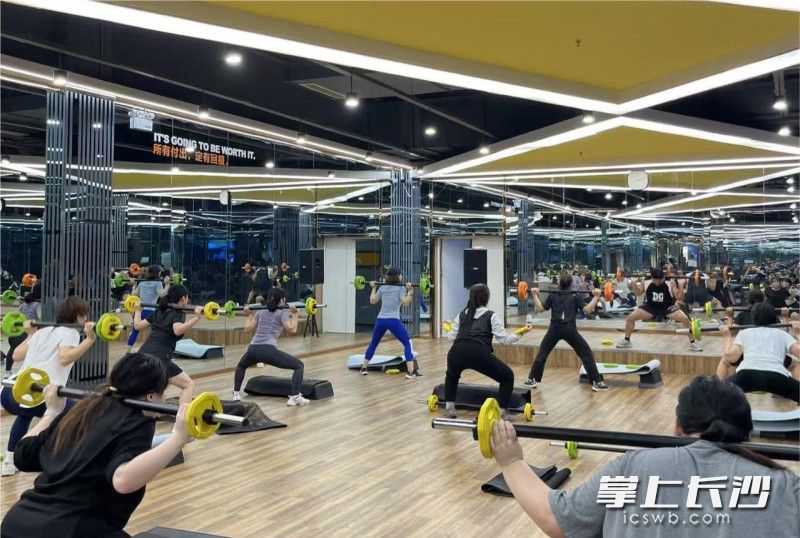 节后以来，长沙各大健身房、瑜伽馆、球类场馆、户外运动空间客流量大幅攀升。