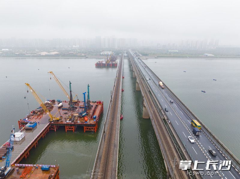 长赣高铁湘江特大桥137号墩桩基3月17日完工，工期提前45天，138号墩桩基预计2026年4月15日完工，预计工期提前15天。
