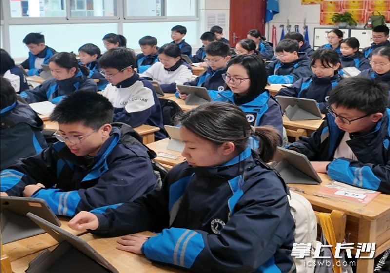 智慧课堂的互动环节，极大提高学生课堂参与度和活跃度。