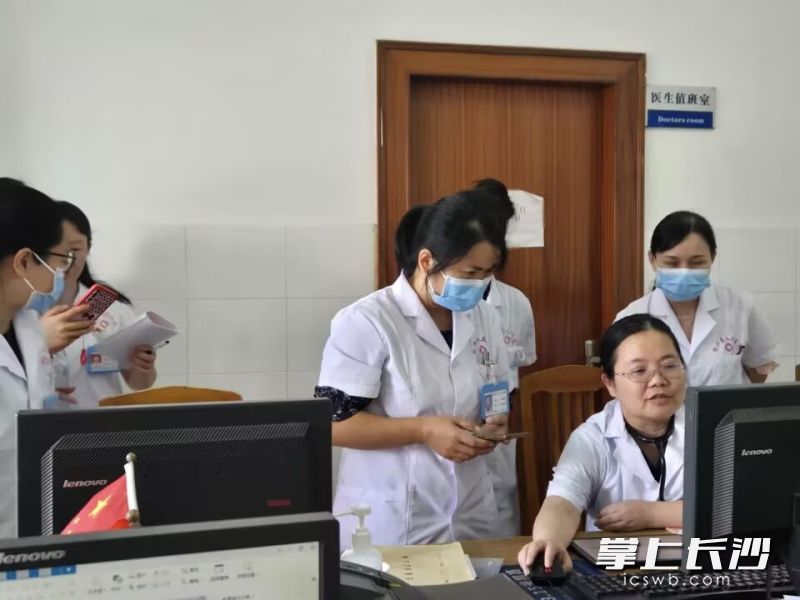 湖南综合医院儿科联盟专家到基层医院进行质量督查及指导。 均为通讯员供图