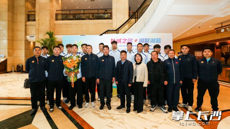 “湘BA”怀化队抵达长沙。均为长沙晚报全媒体记者董阳摄