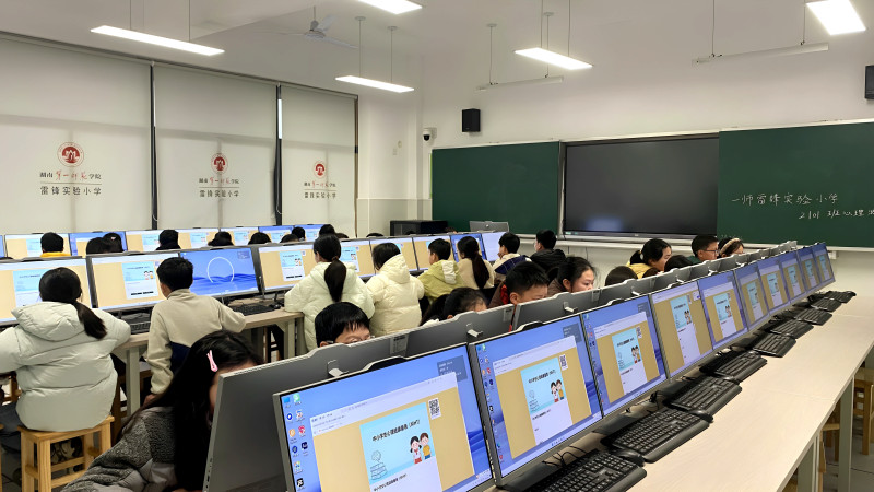 智愈云落地首个共建“心理健康学校”的试点，打造一套可复制、可推广、可评估的心育模式。