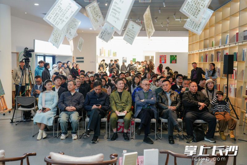 活动合影。均为长沙晚报通讯员 陈漫清供图