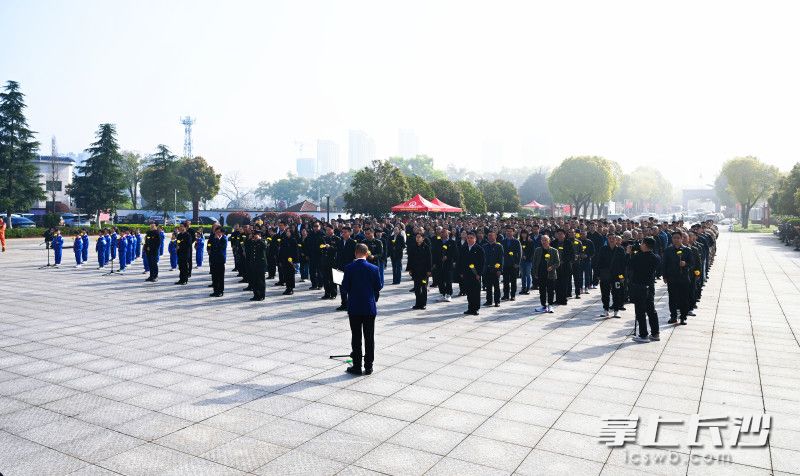 “追寻·2026·清明祭英烈”活动现场。 通讯员供图 “追寻·2026·清明祭英烈”活动现场。 通讯员供图