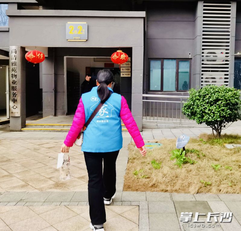 管家代送，骑手高峰期不再等电梯堵得慌。