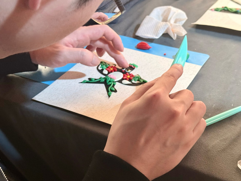 非遗在指尖流转,在心间留存。均为长沙晚报通讯员 杨熙 供图 非遗在指尖流转,在心间留存。均为长沙晚报通讯员 杨熙 供图