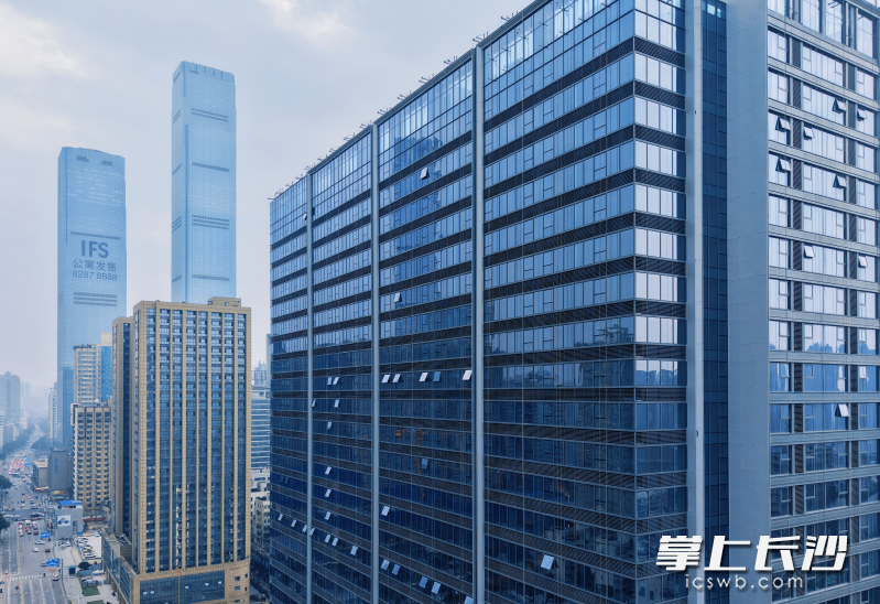 湘江悦上（原朗盛大厦）项目计划于今年5月整体竣备交付。 均为长沙晚报通讯员廖丹晨供图