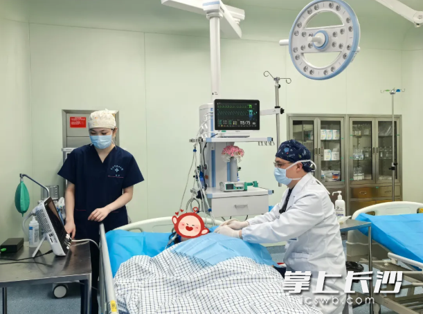 长沙市第四医院睡眠医学中心团队为刘先生量身定制了一套中西医结合治疗方案。 长沙晚报通讯员 唐健洋 陈湘泉 供图