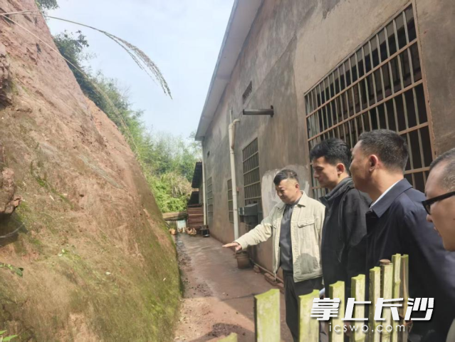 望城区目前正着力构建全流程、全链条的地质灾害防治长效机制。 望城区目前正着力构建全流程、全链条的地质灾害防治长效机制。