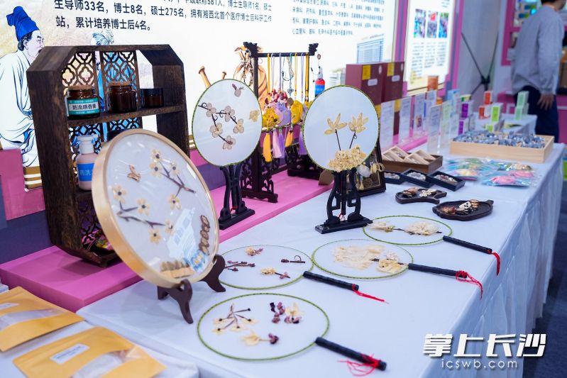 常德中药材文创产品。 均为通讯员供图
