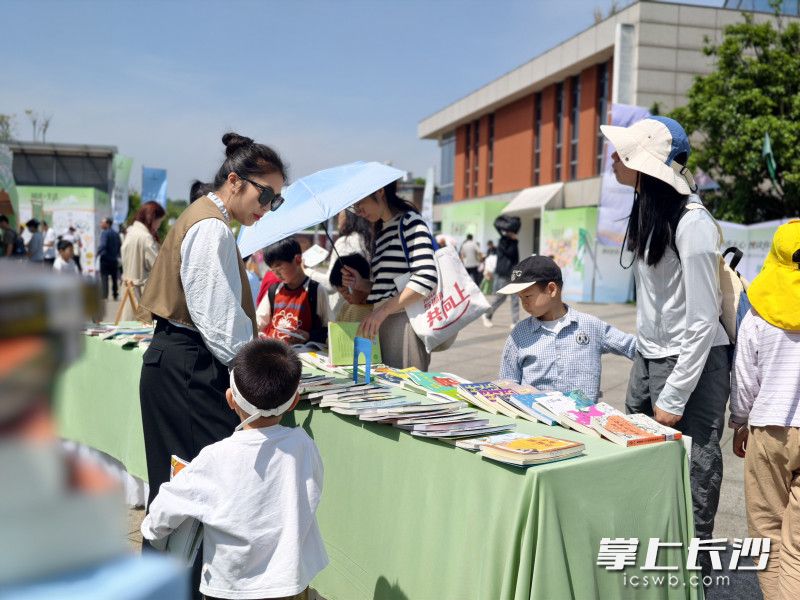 阅读周期间，天心区将联动推出60余场阅读文化活动。