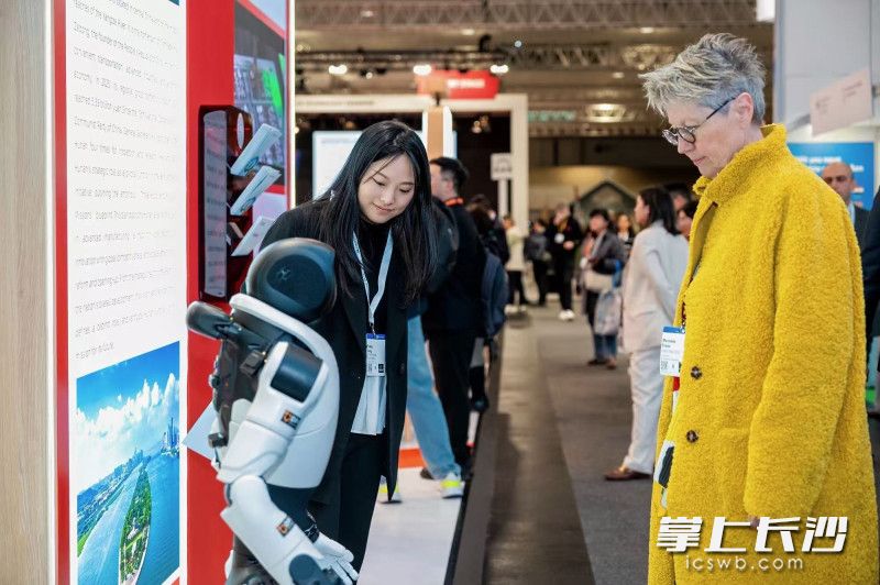 长沙经开区参展企业携最新技术成果与解决方案集中亮相，吸引了众多参展客商的目光。