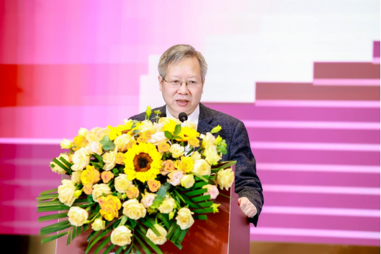 中国青年报社党委常委、副总编辑吴湘韩致辞。