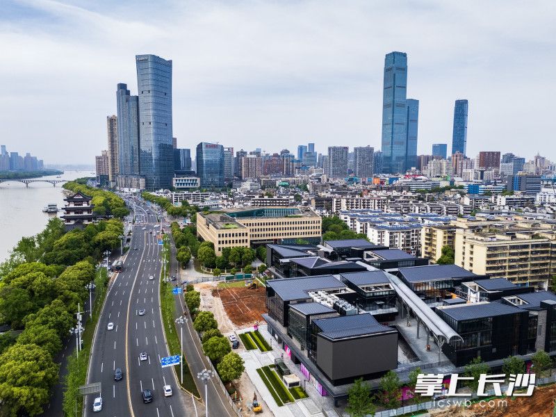 开业后，将打造湘江边的“潇湘上河图”，填补长沙高端体验式街区商业空白。