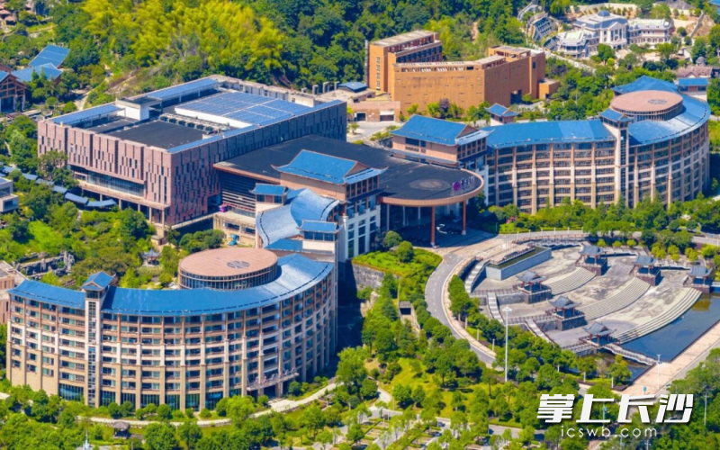 华天·温泉颐养公馆。 灰汤镇供图