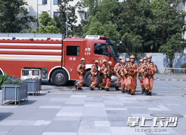 雨花区还构建区-街道（镇）-社区（村）三级灾害信息员体系，能够快速实现风险调查等应急救援处置。