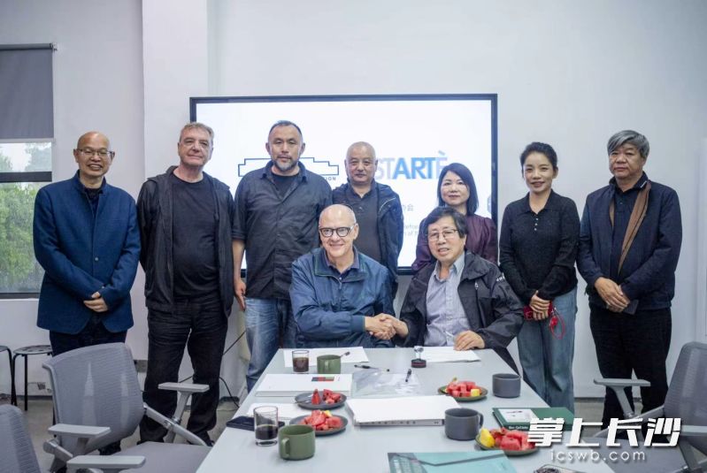签约仪式现场。李慧丰摄