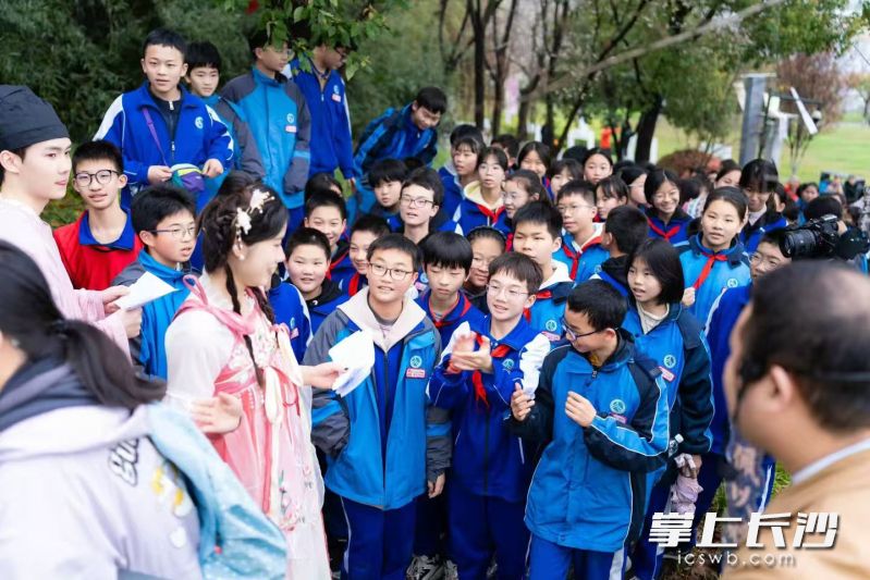 这里成为学生学习汉文化的热土。