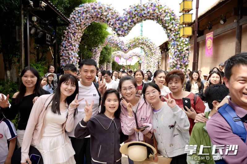 炭河千古情景区以“我回西周”为主题，为游客带来沉浸式体验。宁乡市文旅广体局供图