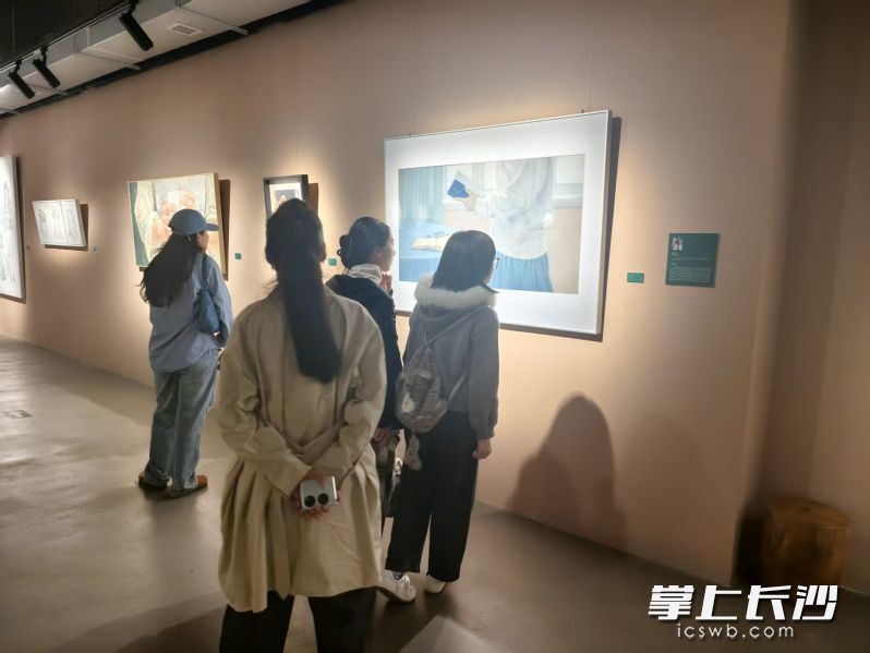 市民观展。