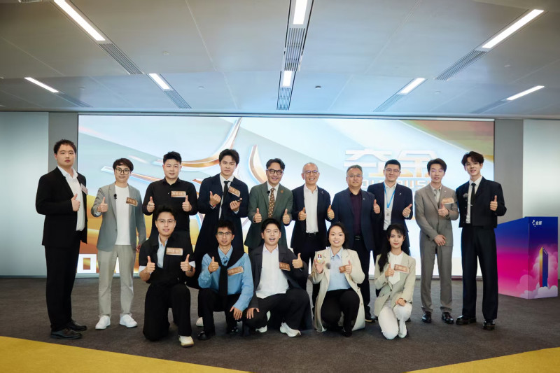 选手和导师合影 均为节目组 供图