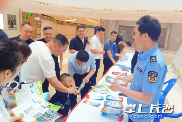 历经铺街道开展2026年“5·12”防灾减灾日宣传活动。  长沙晚报通讯员 秦晓阳供图