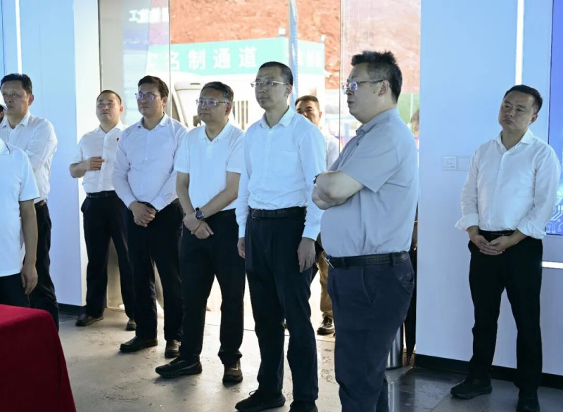 在湖南钢铁集团技术研究院项目了解企业研发中心建设、安全生产措施落实等情况。均为 湘江早报全媒体记者 张圣贺 摄