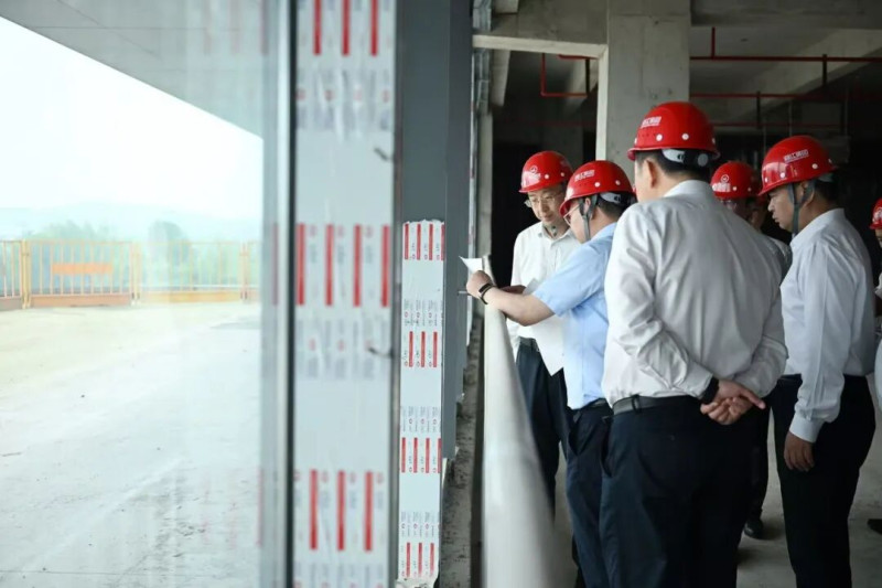 在湘江融城科技城保障性住房配套商业项目了解建设进度、配套规划等情况。
