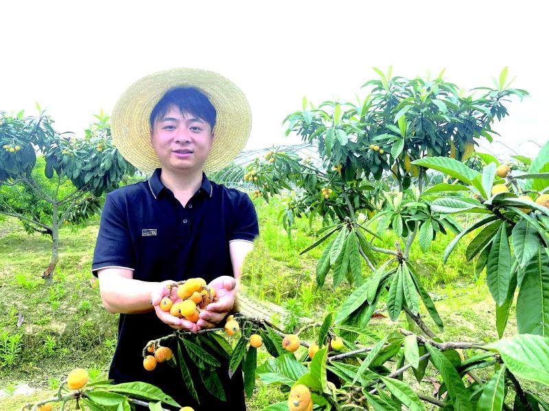 以前总想往外跑的浏阳伢子退役后选择回乡创业，研究蒸菜套餐 种上特色瓜果 还把家里的农庄拍进了视频。