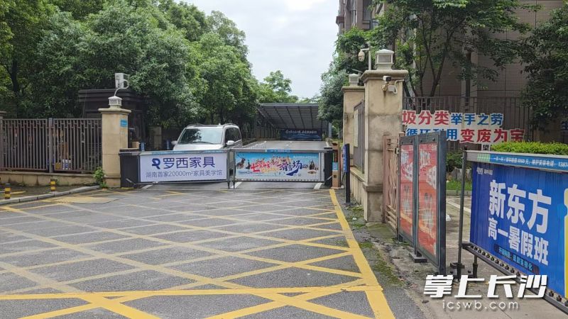 灰埠路出口，李先生表示经常会出现堵塞情况。
