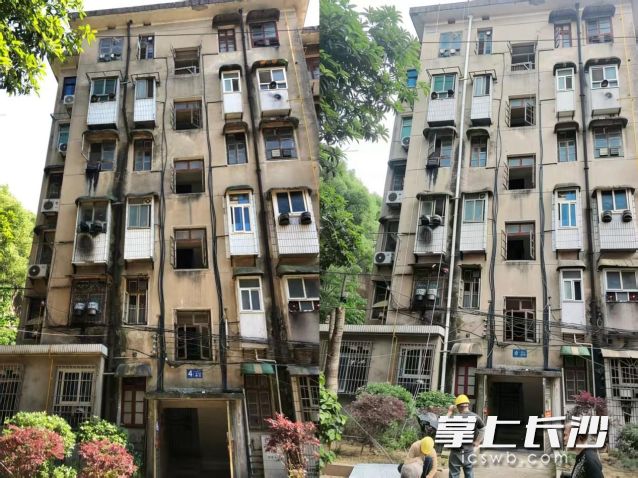 雨水管维修前后对比情况。均为长沙晚报通讯员 张柳杉供图 雨水管维修前后对比情况。均为长沙晚报通讯员 张柳杉供图