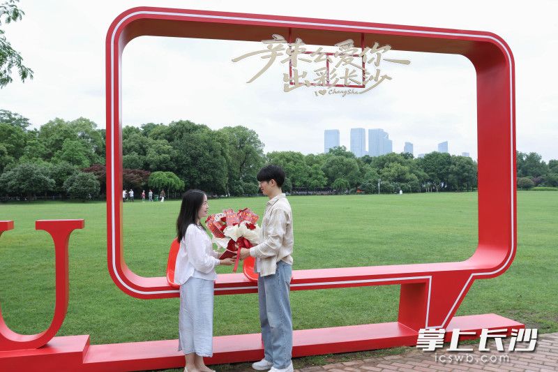该登记点整体围绕橘子洲得天独厚的山水环境进行设计。均为长沙晚报通讯员 喻芑崴 供图