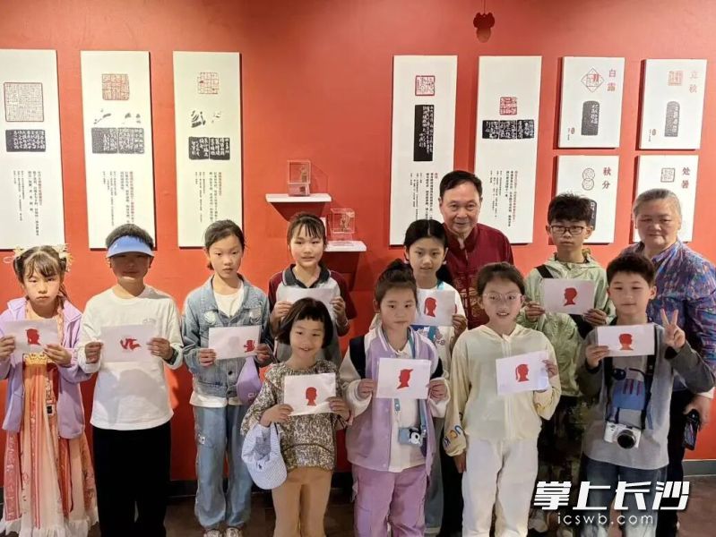 5月30日至31日，长沙市非物质文化遗产保护中心将在长沙非遗馆推出“非遗有习”六一专属亲子传习活动。图为往期活动现场。 均为长沙晚报通讯员杨翠供图