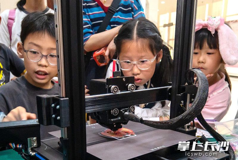 解锁科技乐趣。 解锁科技乐趣。