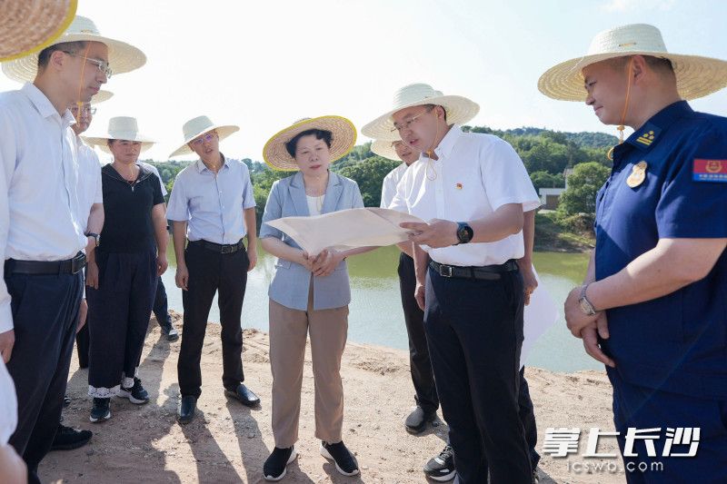 吴桂英来到湖南湘江新区含浦街道芝字港村云盘垸。