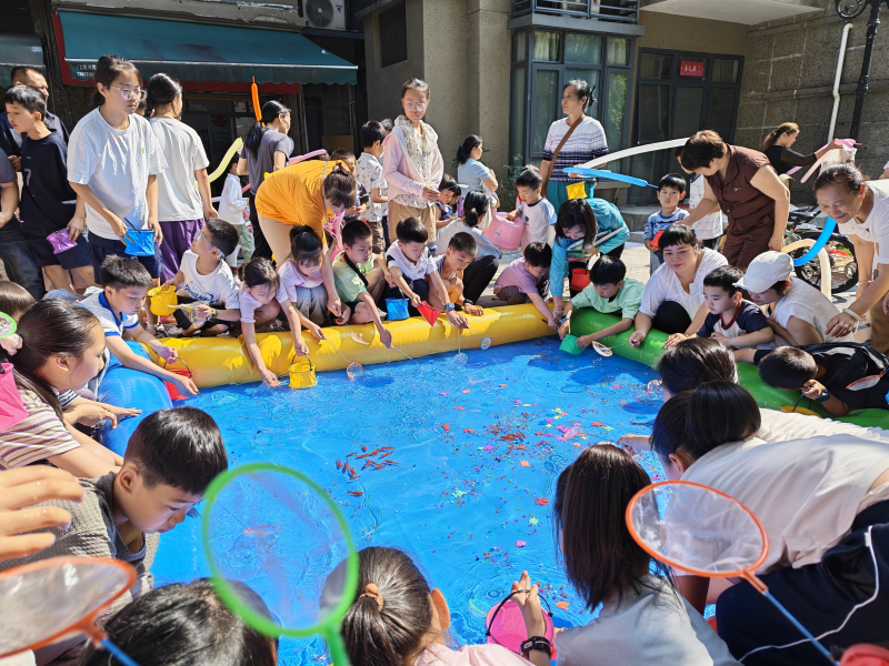 浏阳市淮川街道翠园社区开展“快乐六一 童趣相伴”儿童节主题活动。通讯员供图