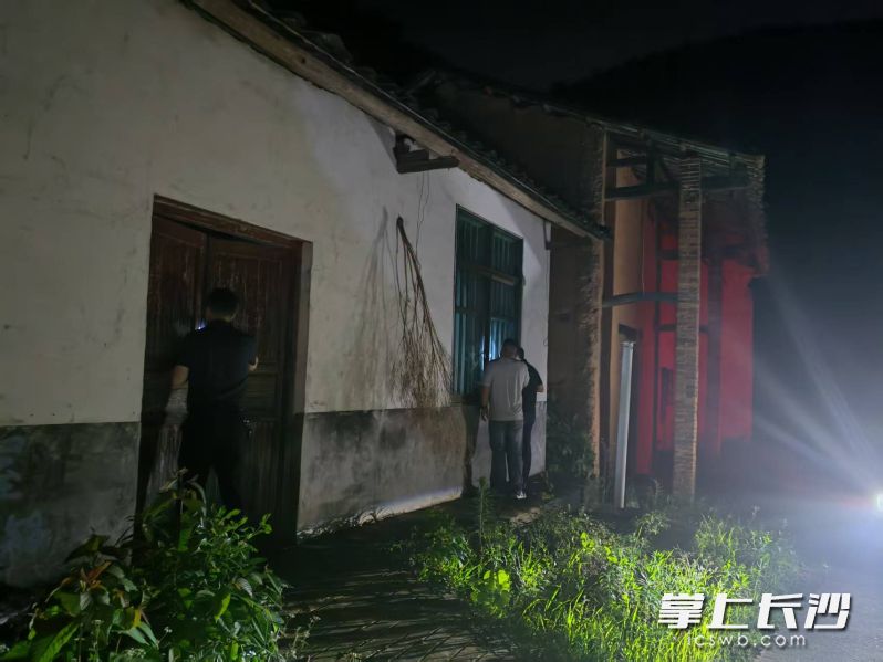 大瑶镇开展全域、全时安全隐患巡查。